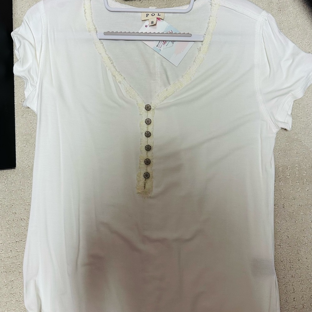 POL Women's Cream Short Sleeve Top with Button Detail new